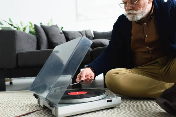 Listening music — Stock Photo