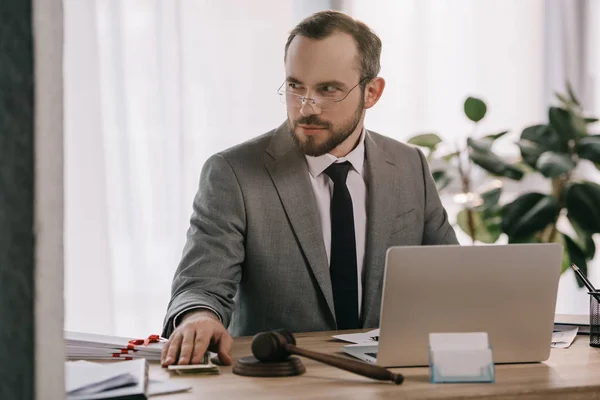 Bribe — Stock Photo