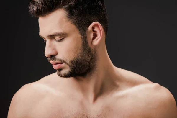 Красивий сексуальний голий чоловік ізольований на чорному — стокове фото