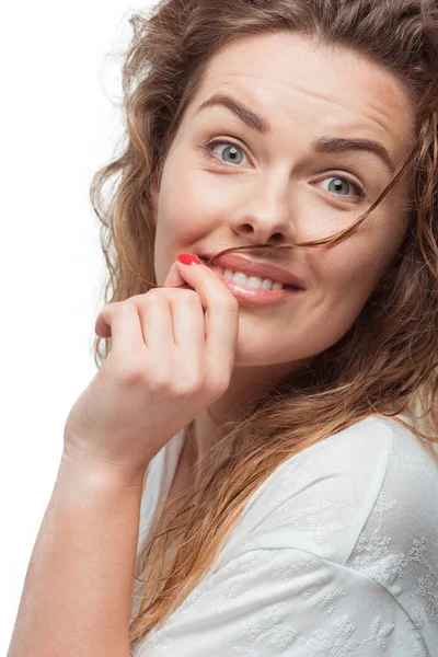 Smiling blonde woman — Free Stock Photo