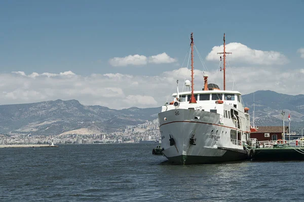 Σμύρνη Επιβατηγό Πλοίο Πλοίο Και Σμύρνη Κόλπο — Φωτογραφία Αρχείου