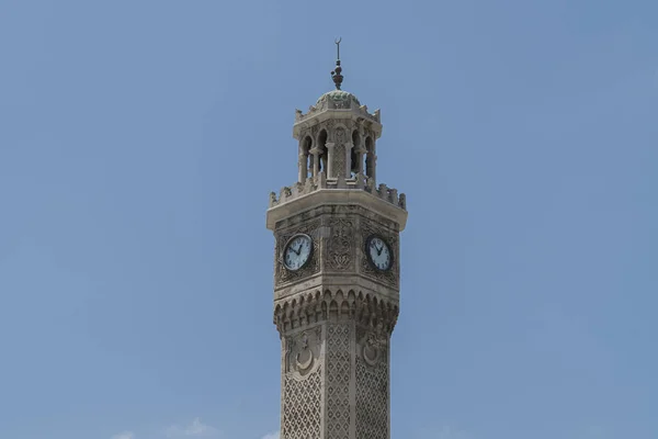Izmir, Turkiet, klocktornet vid torget Konak — Stockfoto
