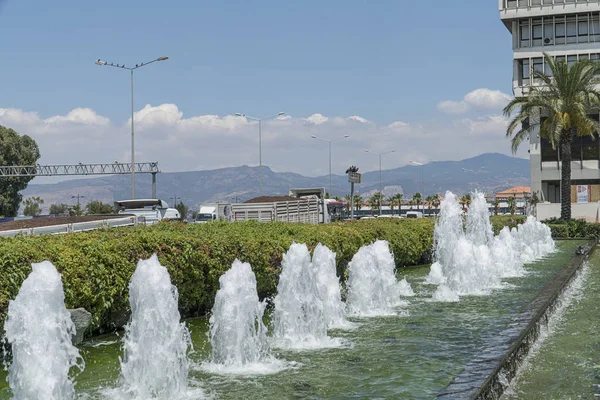 Izmir Konak Plaza Fuente — Foto de Stock