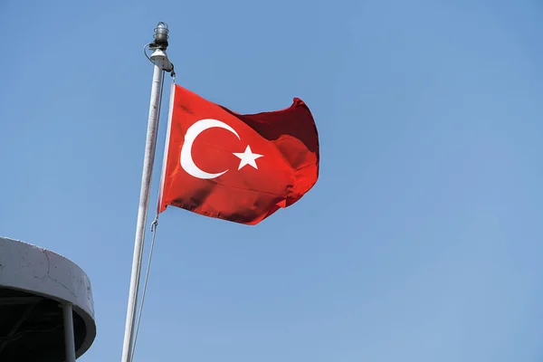 Bandeira Turca Fundo Céu Azul — Fotografia de Stock