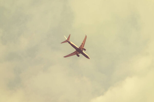 Airplane In The Sky, Underside, Bottom Side