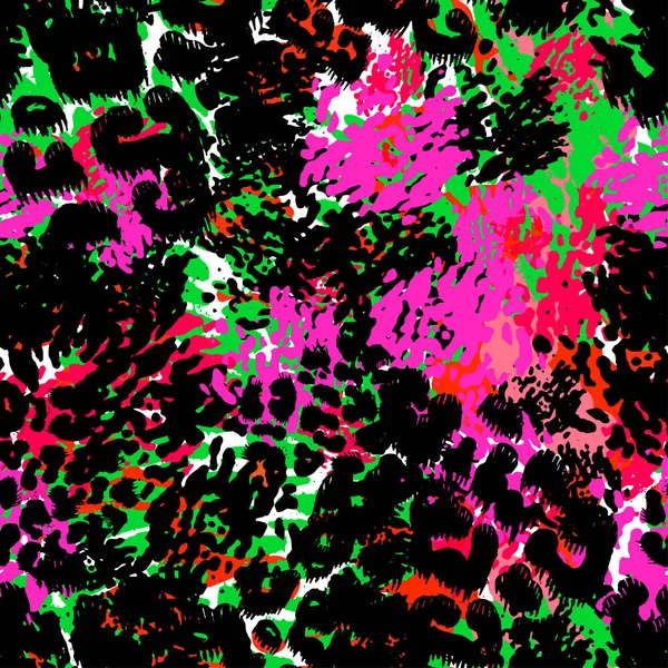 Fashion leopard exotic seamless pattern.