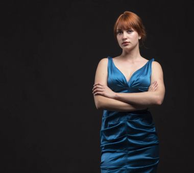 Kendine güvenen genç kadın