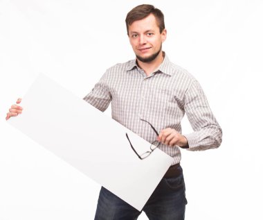 Sunu gösterilen, afiş üzerinde işaret mutlu delikanlı