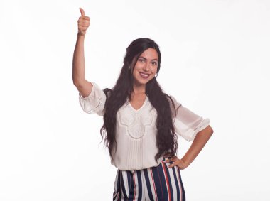 Mutlu kadın eller tarafından gösterilen