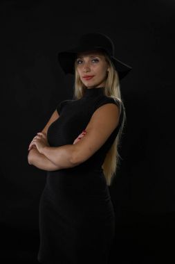 Kendine güvenen Bayan eller tarafından gösterilen.