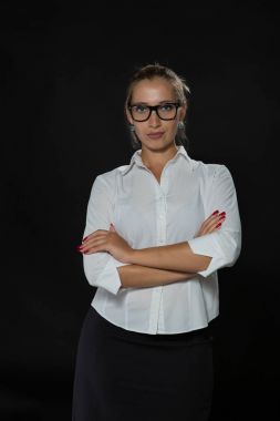 Kendine güvenen Bayan eller tarafından gösterilen.