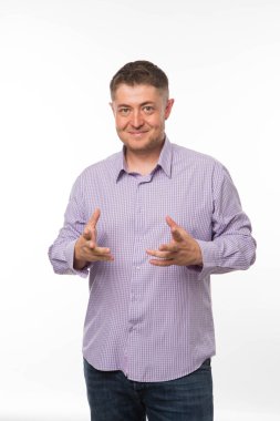 Mutlu delikanlı eller tarafından gösterilen.