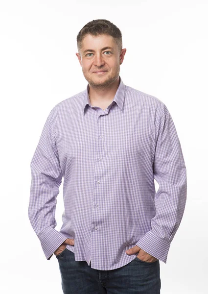 Kendine güvenen delikanlı eller tarafından gösterilen.