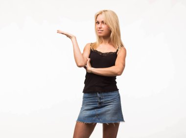 Kendine güvenen Bayan eller tarafından gösterilen.