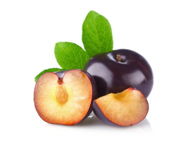 Taze sulu organik Erik yeşil yaprak