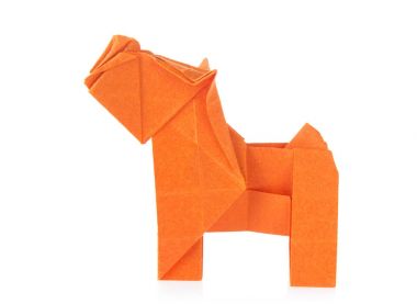 Origami turuncu köpek.