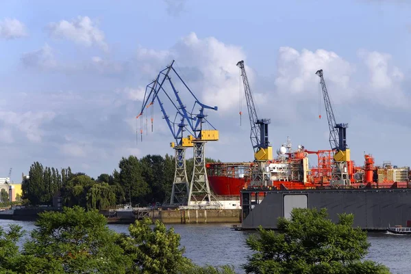 Der Hafen in Hamburg — Stockfoto