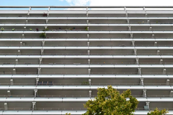 The facade of a modern building — Stock Photo, Image