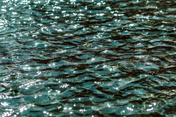 水の背景の水の表面。抽象的な背景。表面の海 — ストック写真