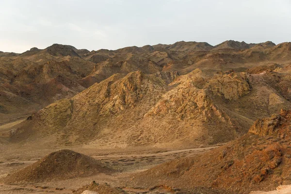 卡林峡谷是哈萨克斯坦最有名的地方 类似于火星的风景 — 图库照片