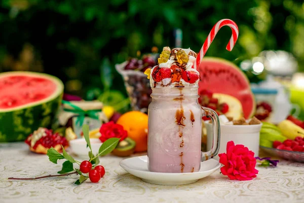 Crazy Shake Sur Dessus Avec Une Marmelade Fraises Bonbons Ours — Photo