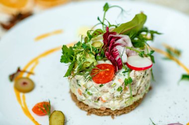 Olivier 'in masada servis ettiği Fransız salatası