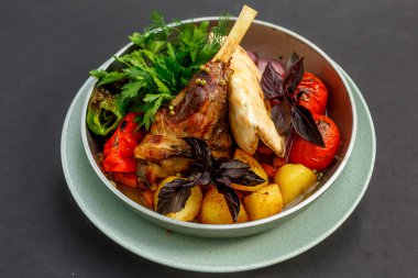 Izgara sebzeli kuzu budu.