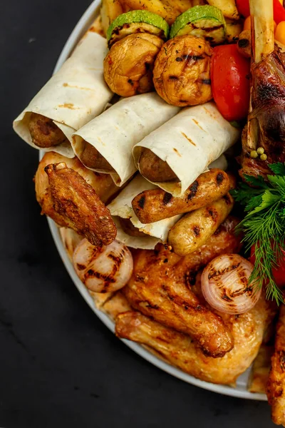 Kebabs Sortidas Pato Com Frutas Ribeye Bife Tibon Branco Amur — Fotografia de Stock