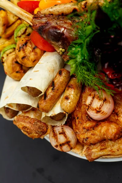 Kebabs Sortidas Pato Com Frutas Ribeye Bife Tibon Branco Amur — Fotografia de Stock