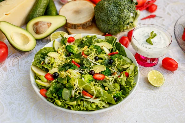 Detox Insalata Verdure Sana Con Broccoli Avocado Cibo Sano Tavolo — Foto Stock