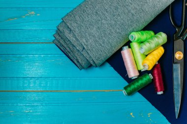 Masada bir takım terzilik araçları ve aksesuarlar