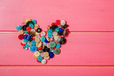 Masada bir takım terzilik araçları ve aksesuarlar