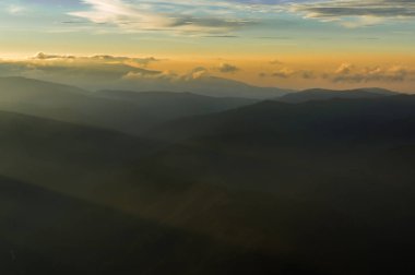 Panoramik manzaralı gündoğumu