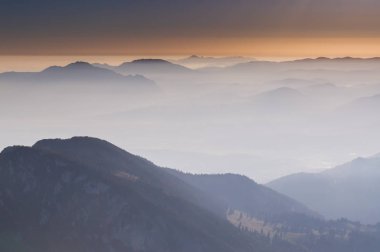 Panoramik manzaralı gündoğumu