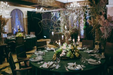 Tablolar düğün dekorasyon