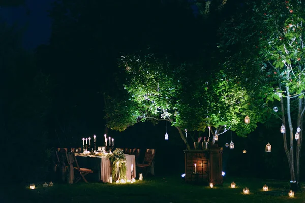 Decoration of tables at the wedding — Stock Photo, Image