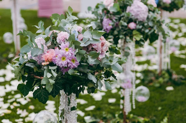 Bela decoração de flores no casamento — Fotografia de Stock