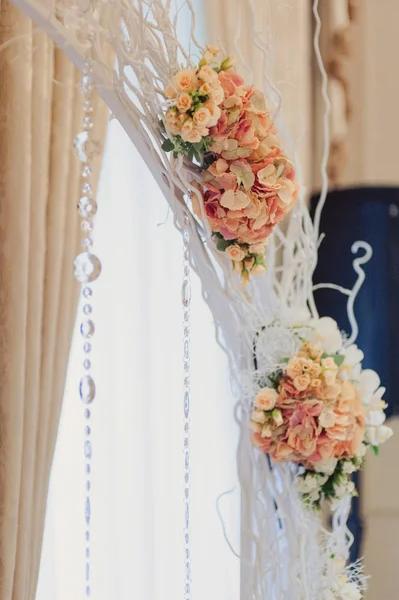 Bela decoração de flores no casamento — Fotografia de Stock