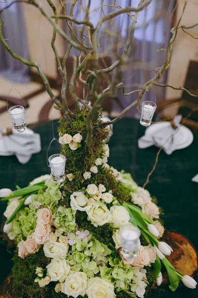 Bela decoração de flores no casamento — Fotografia de Stock