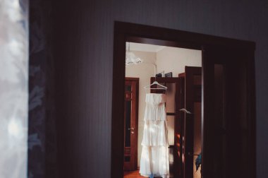 Güzel gelin ayrı ayrı gelinlik