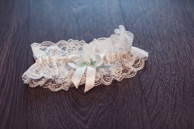 Güzel gelin jartiyer bride ışık beyaz renk