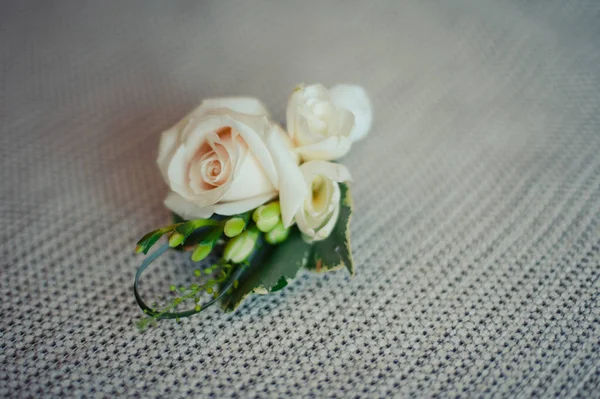 Boutonniere noivo e homem — Fotografia de Stock