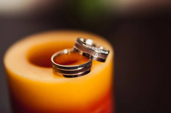Два обручальных кольца — стоковое фото