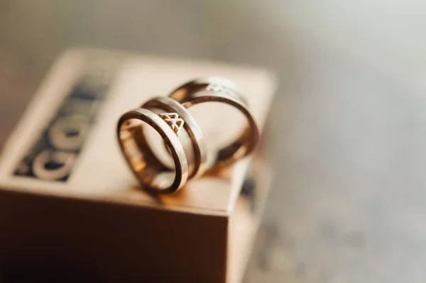 Két jegygyűrű. — Stock Fotó