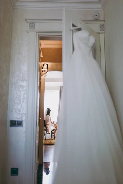 Bellissimi abiti da sposa separatamente — Foto Stock