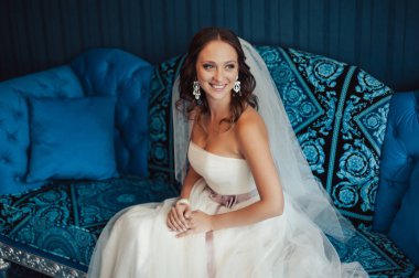 Düğün gününde güzel bir gelin portresi