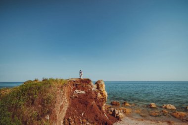 Güzel gelin ve damat çift düğünde yürüyüş