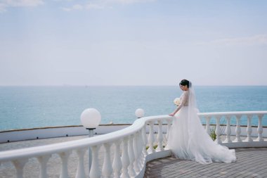 Düğün gününde güzel bir gelin portresi