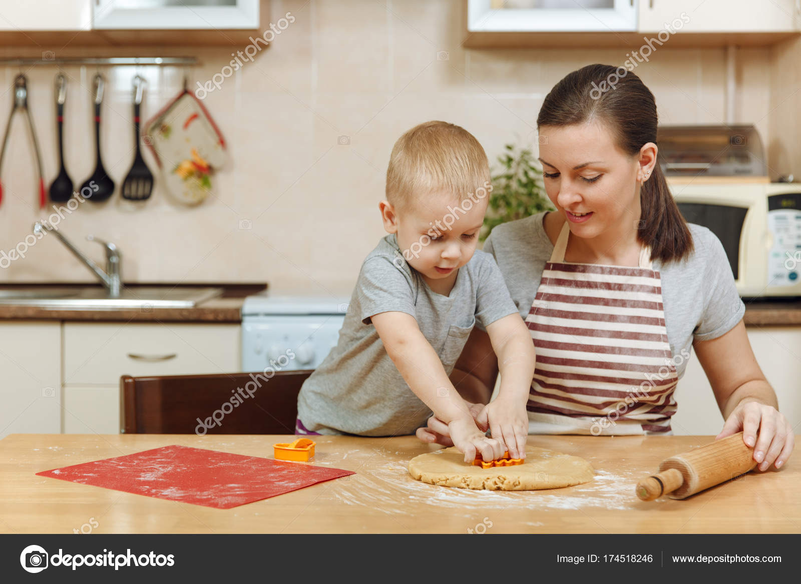 Mom boy and ginger | Adult pics) Mom boy and ginger | Hot foto)