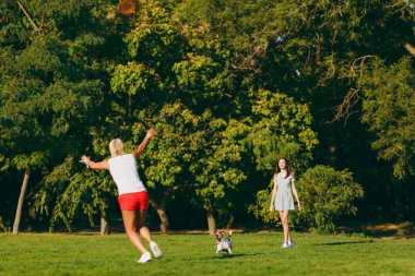 Anne ve kızı için küçük komik d turuncu uçan disk atma